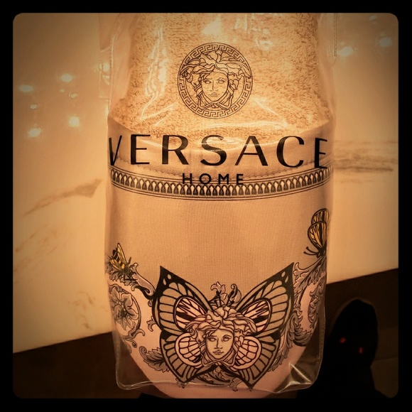 Versace Slippers - Picture 1 of 3